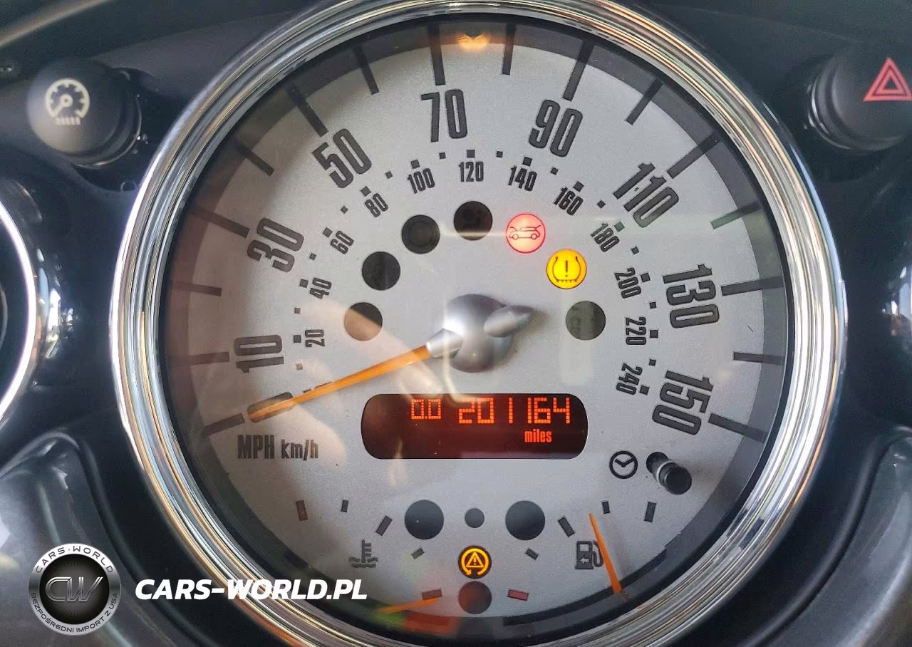 2005 Mini Cooper S VIN:WMWRE33495TD97044 - 9