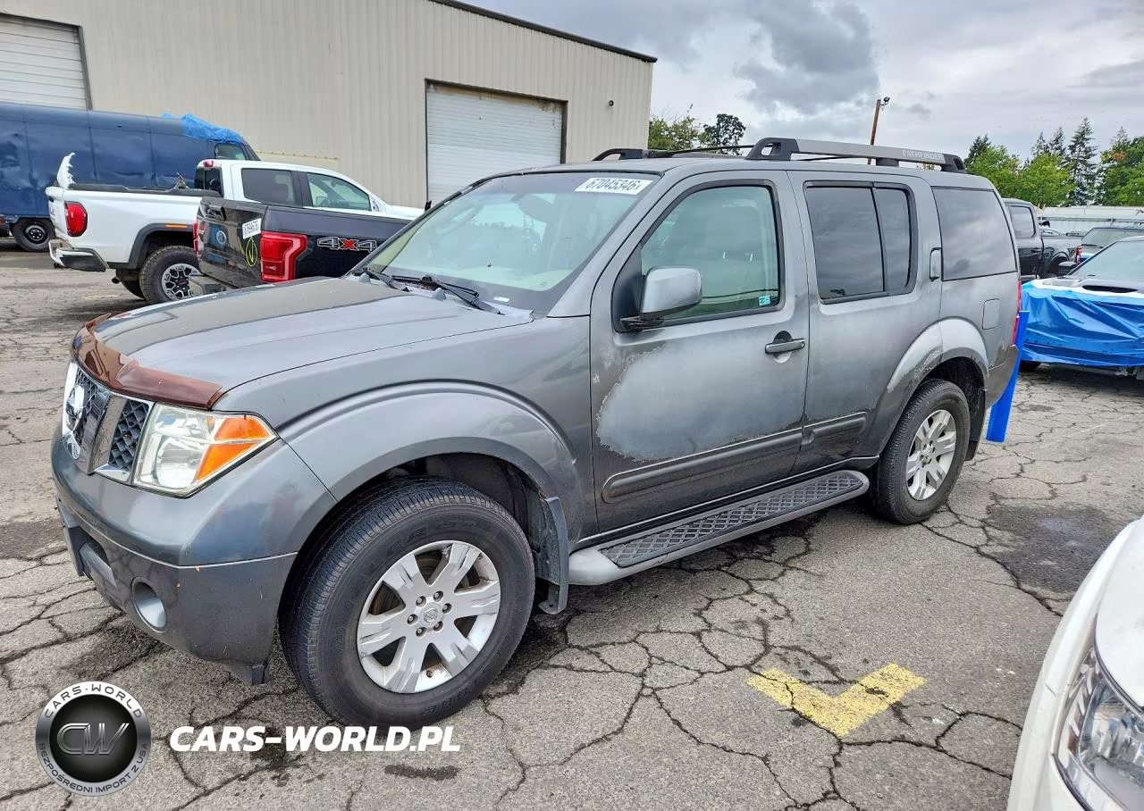 2005 Nissan Pathfinder Xe