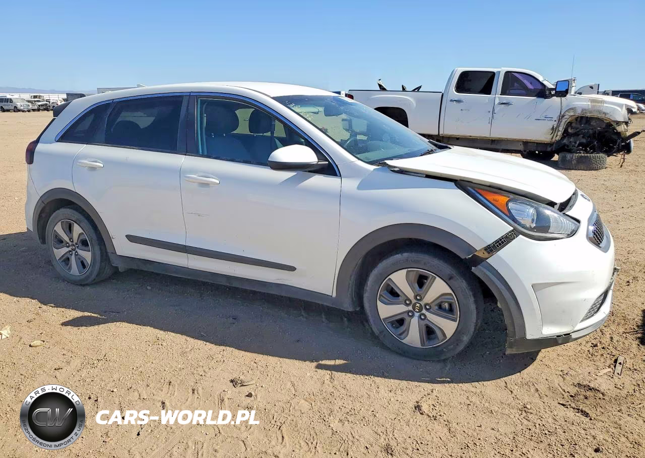 2019 Kia Niro Fe VIN:KNDCB3LC2K5241076 - 4