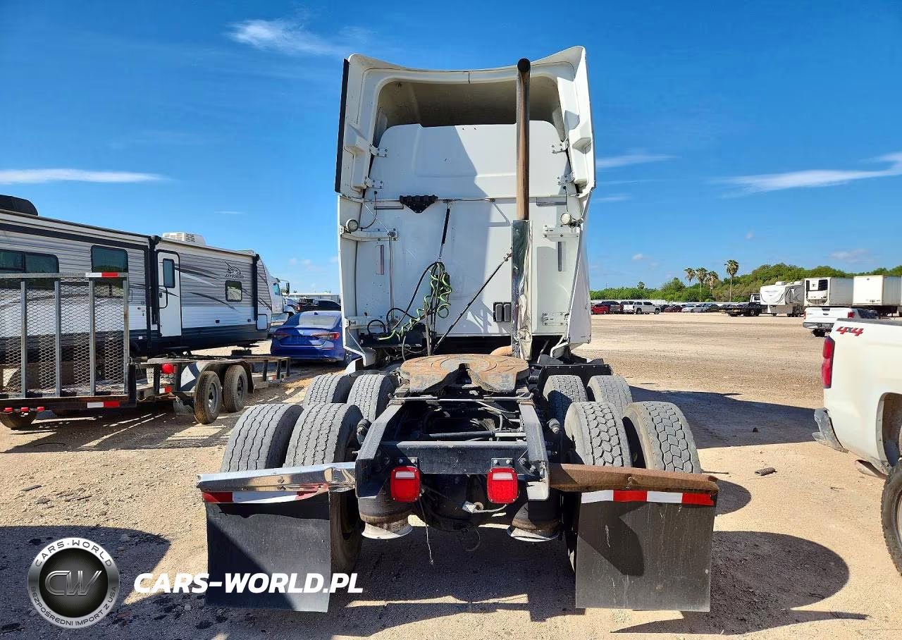2020 Western Star 5700 Semi Truck VIN:5KJJBHDR0LLLH4261 - 6