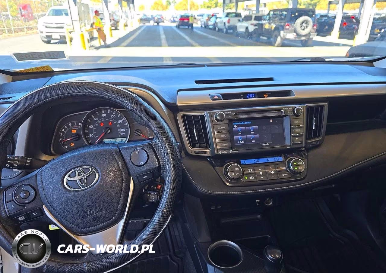 2015 Toyota Rav4 Xle VIN:2T3WFREV0FW184149 - 9