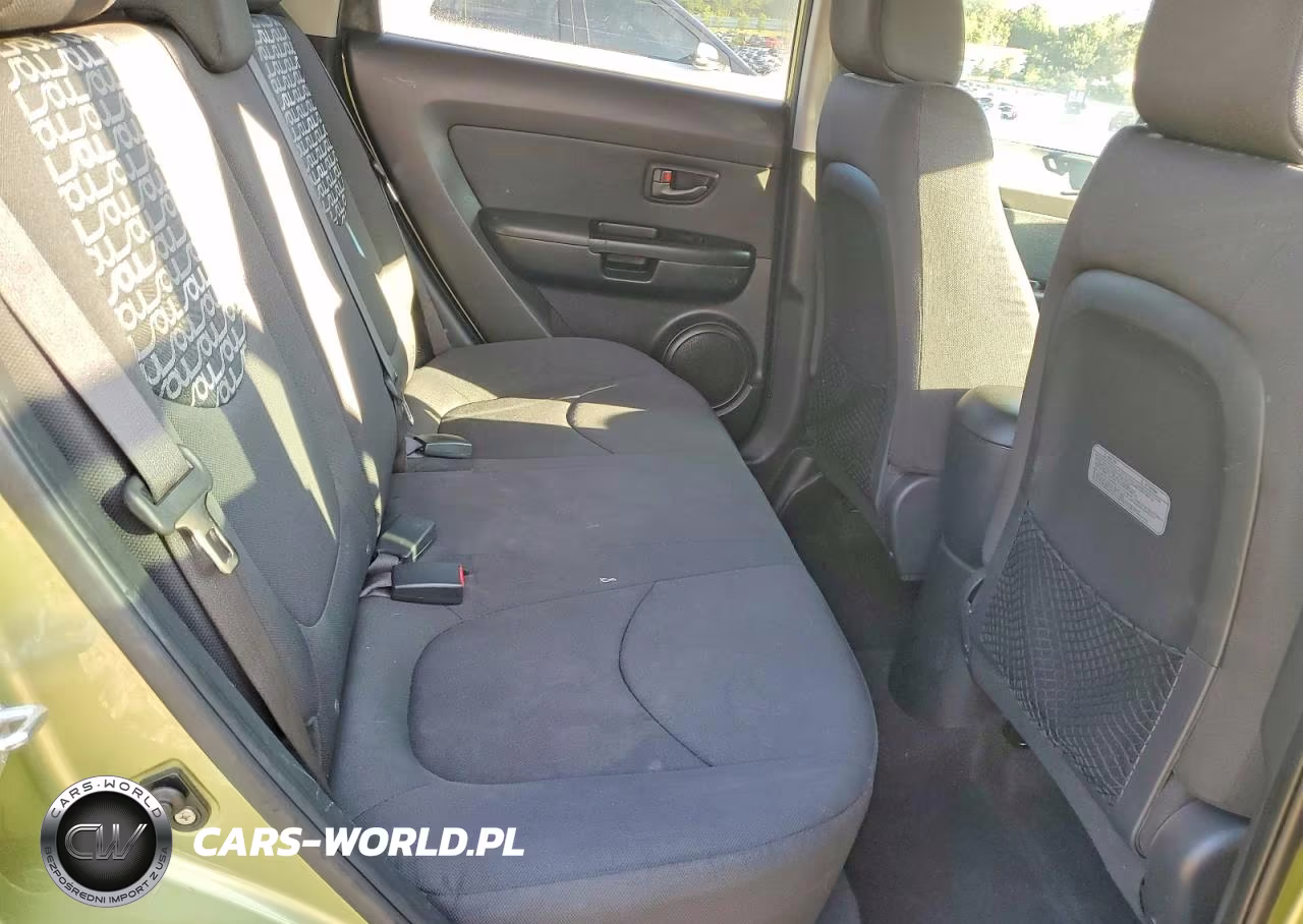 2011 Kia Soul + VIN:KNDJT2A29B7256638 - 10