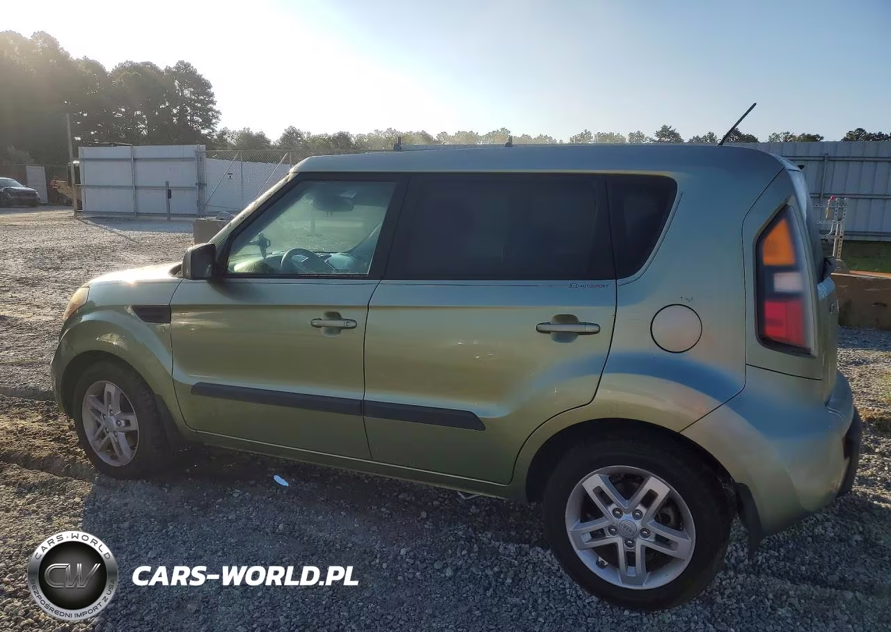 2011 Kia Soul + VIN:KNDJT2A29B7256638 - 2