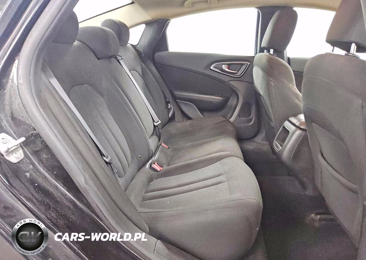 2016 Chrysler 200 Limited VIN:1C3CCCAB6GN102412 - 10