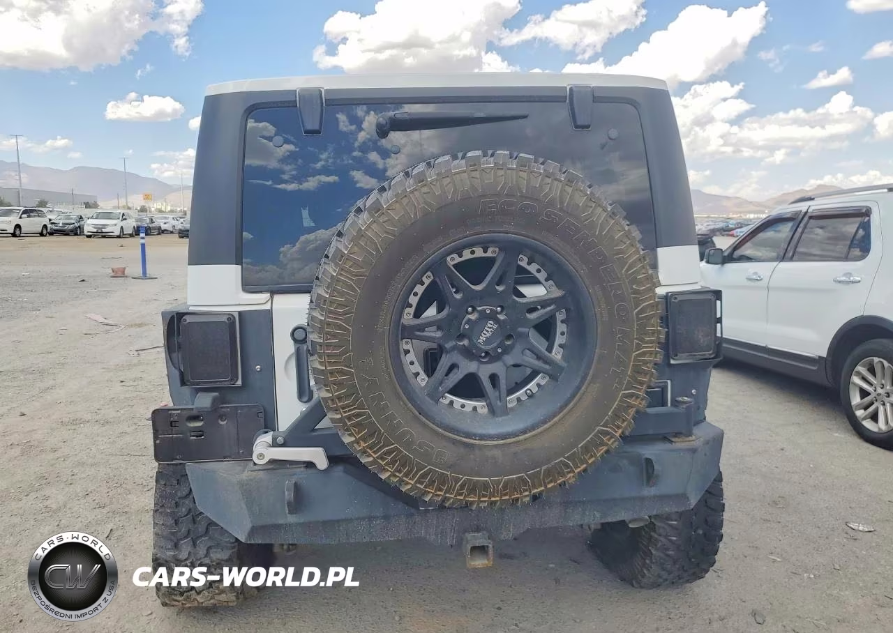 2014 Jeep Wrangler VIN:1C4BJWEG1EL203323 - 6