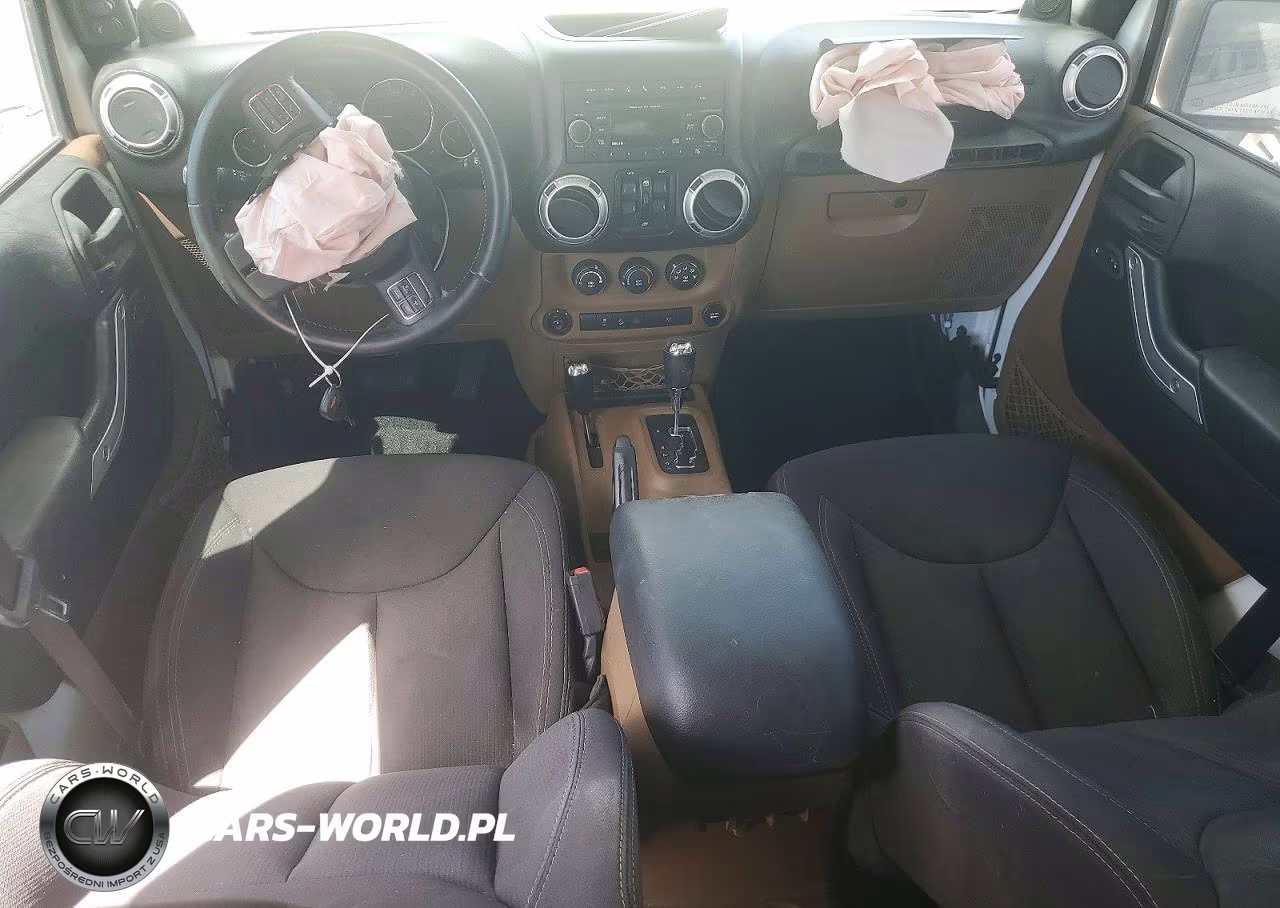 2014 Jeep Wrangler VIN:1C4BJWEG1EL203323 - 8