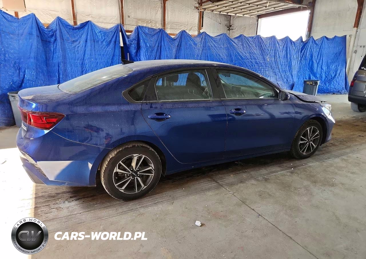 2024 Kia Forte Lxs VIN:3KPF24AD0RE741024 - 3
