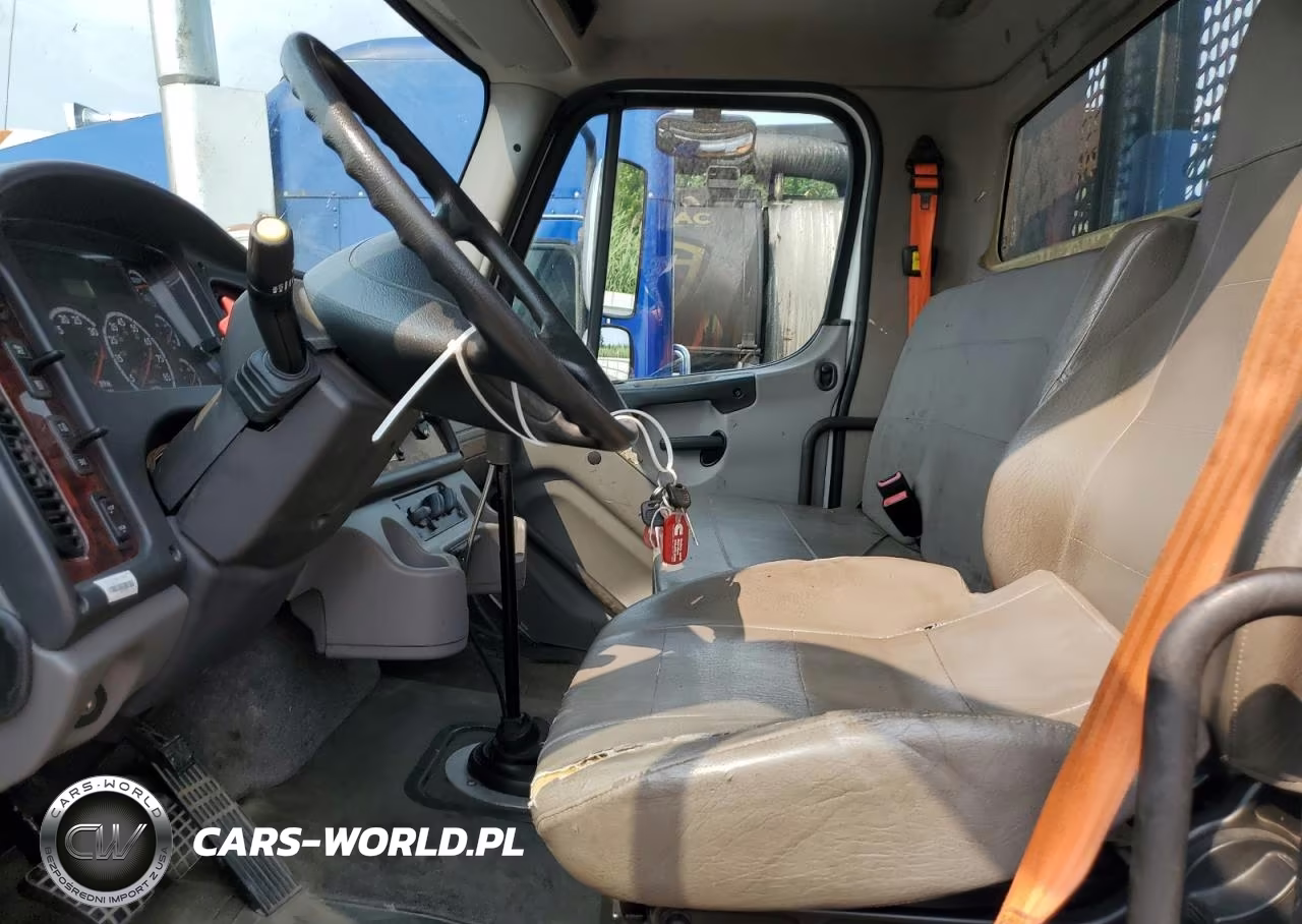 2014 Freightliner M2 106 Medium Duty VIN:1FVHCYCY0EHFP3183 - 7