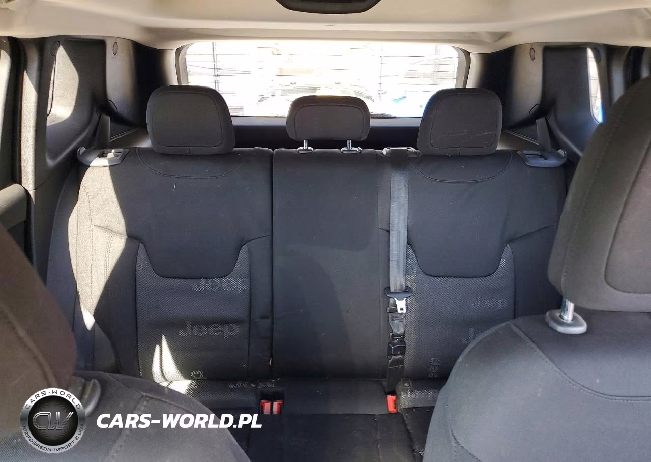 2016 Jeep Renegade Latitude VIN:ZACCJBBW7GPC66952 - 10