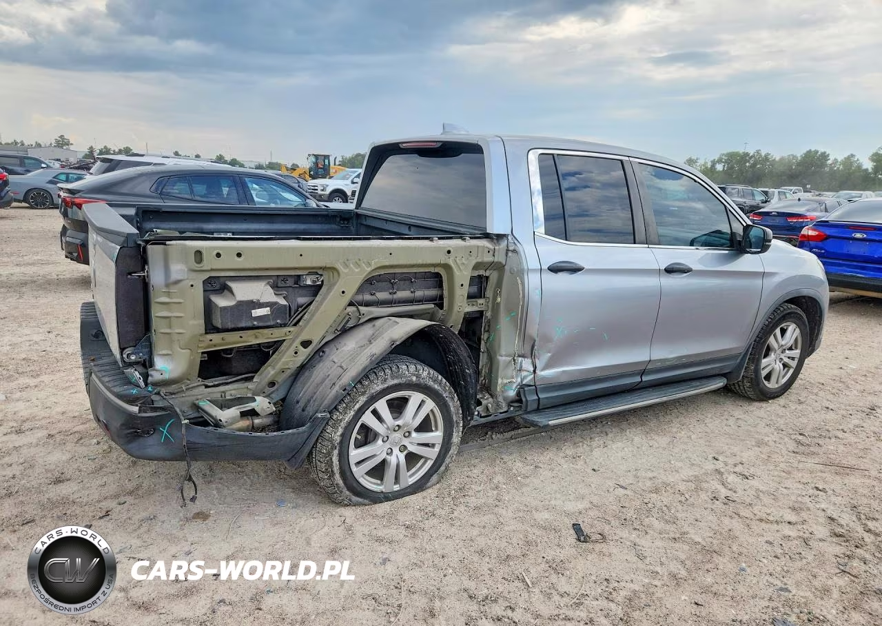 2018 Honda Ridgeline Rt VIN:5FPYK2F29JB003071 - 3