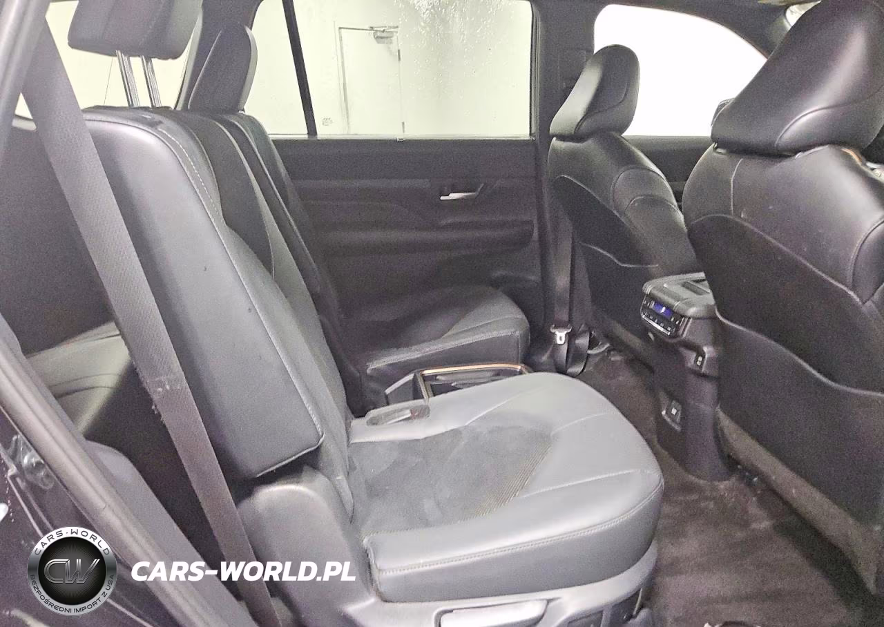 2024 Toyota Grand Highlander Hybrid Max Platinum VIN:5TDADAB56RS004250 - 11