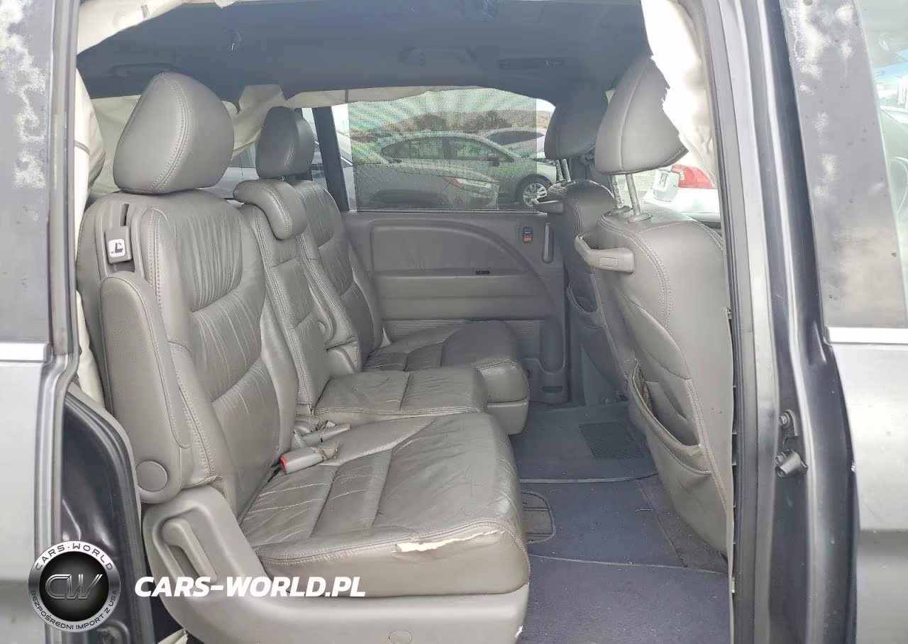 2010 Honda Odyssey Touring VIN:5FNRL3H94AB111544 - 11