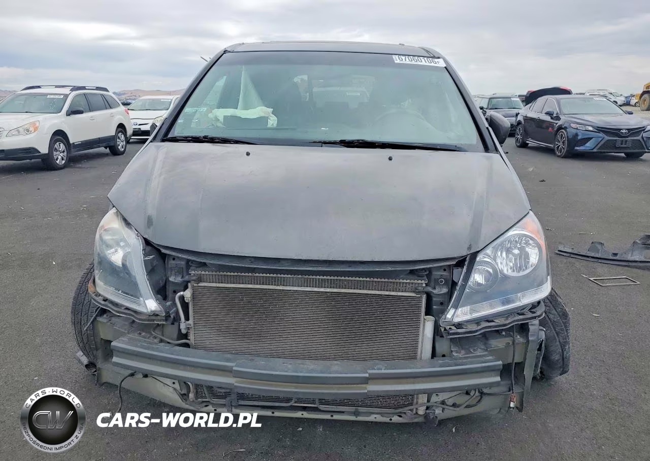 2010 Honda Odyssey Touring VIN:5FNRL3H94AB111544 - 5