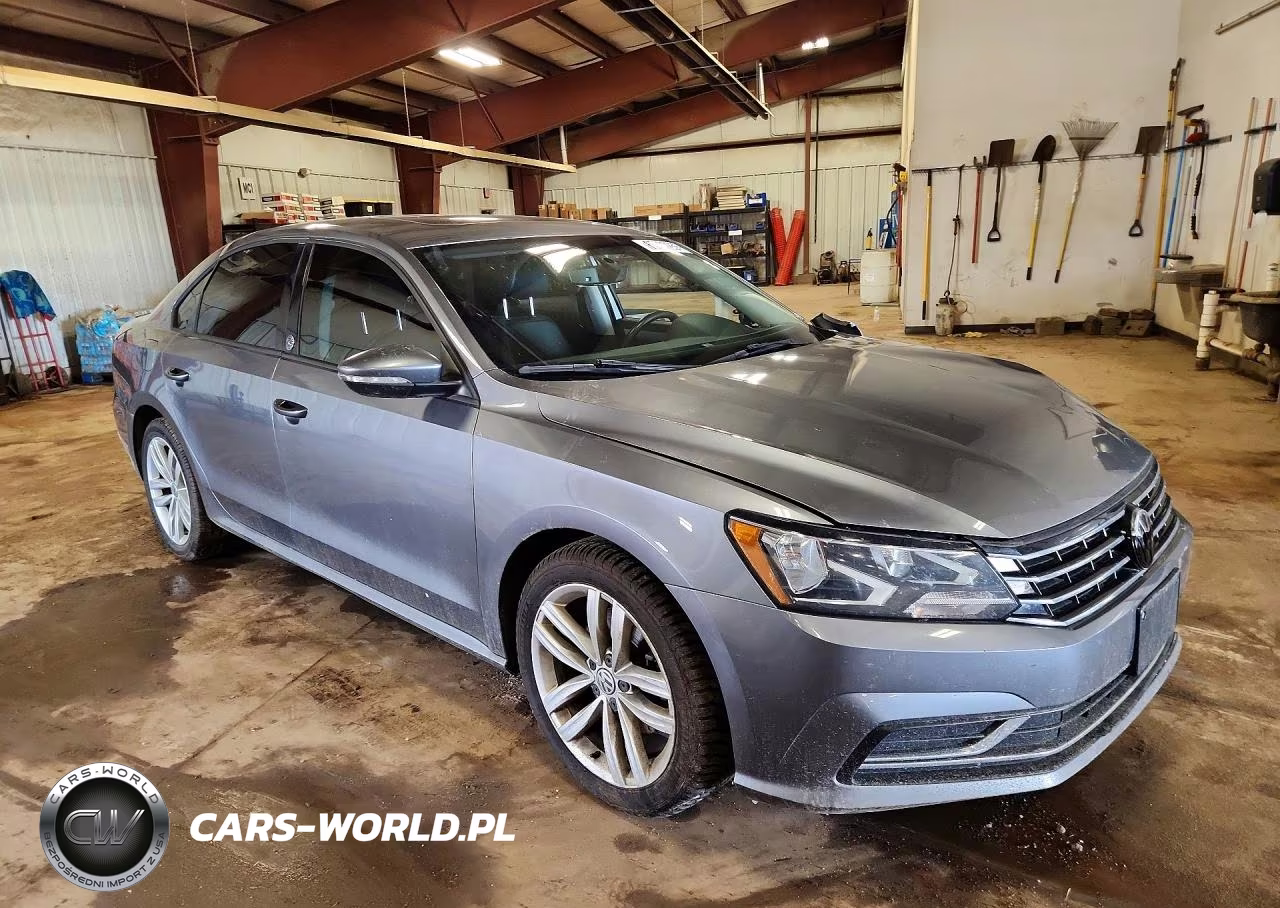 2019 Volkswagen Passat Wolfsburg VIN:1VWLA7A33KC010662 - 4