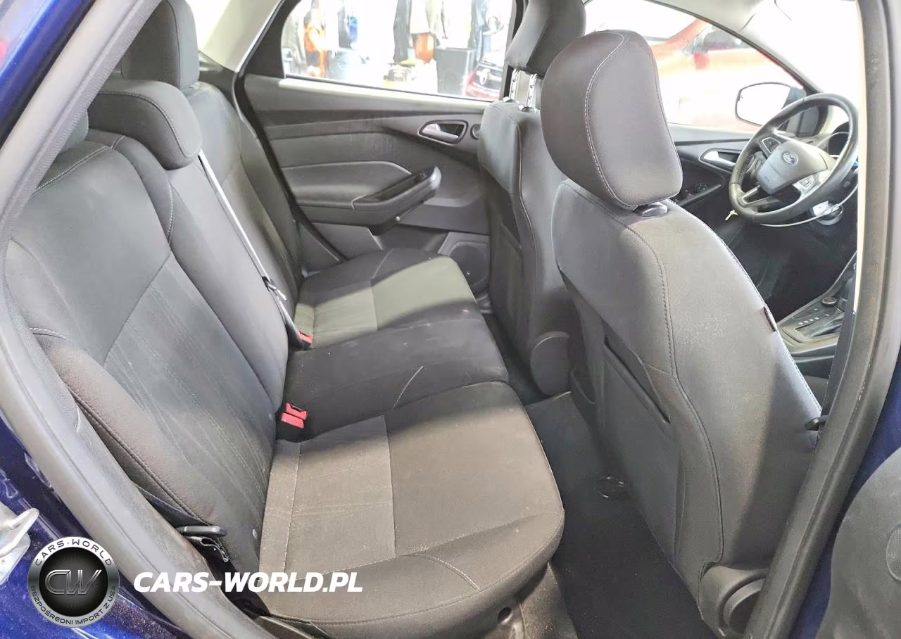 2017 Ford Focus Sel VIN:1FADP3M23HL213535 - 10