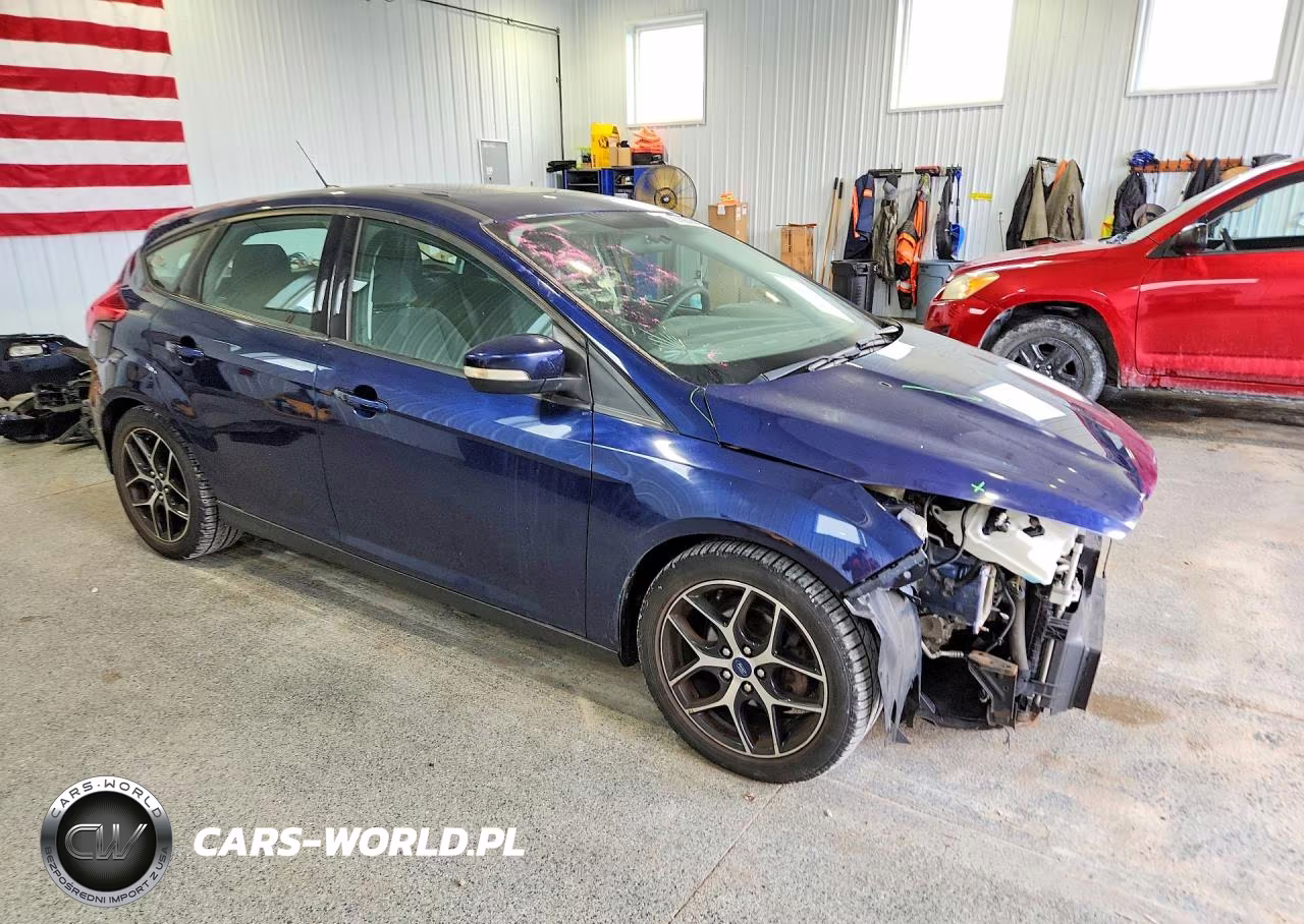 2017 Ford Focus Sel VIN:1FADP3M23HL213535 - 4