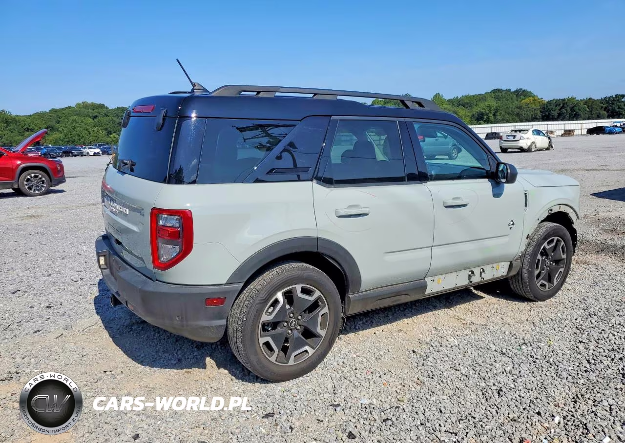2022 Ford Bronco Sport Outer Banks VIN:3FMCR9C6XNRD92267 - 3