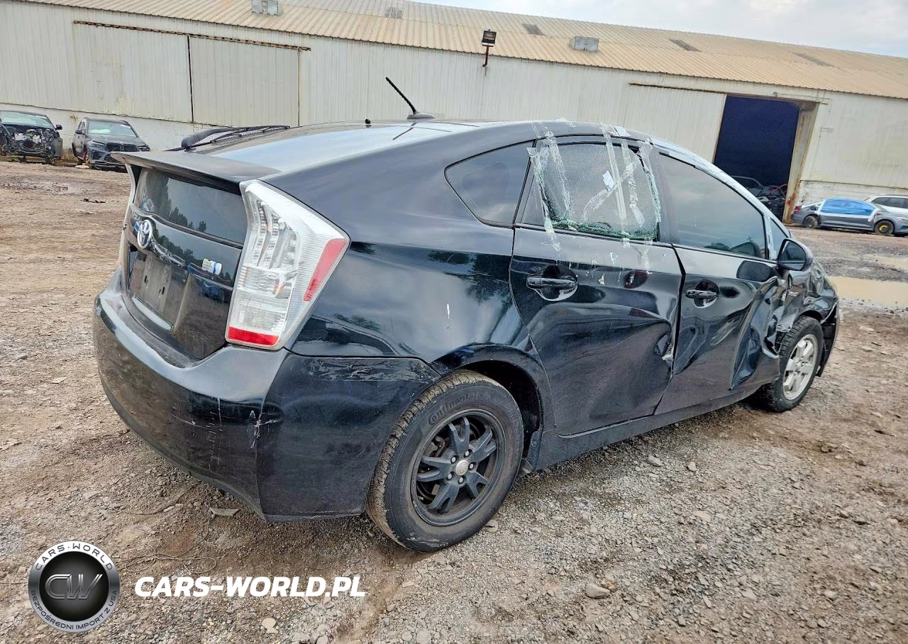 2011 Toyota Prius Two VIN:JTDKN3DU4B1384905 - 3