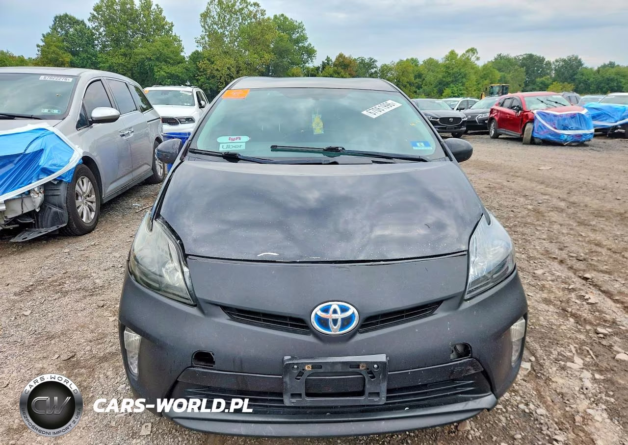 2011 Toyota Prius Two VIN:JTDKN3DU4B1384905 - 5
