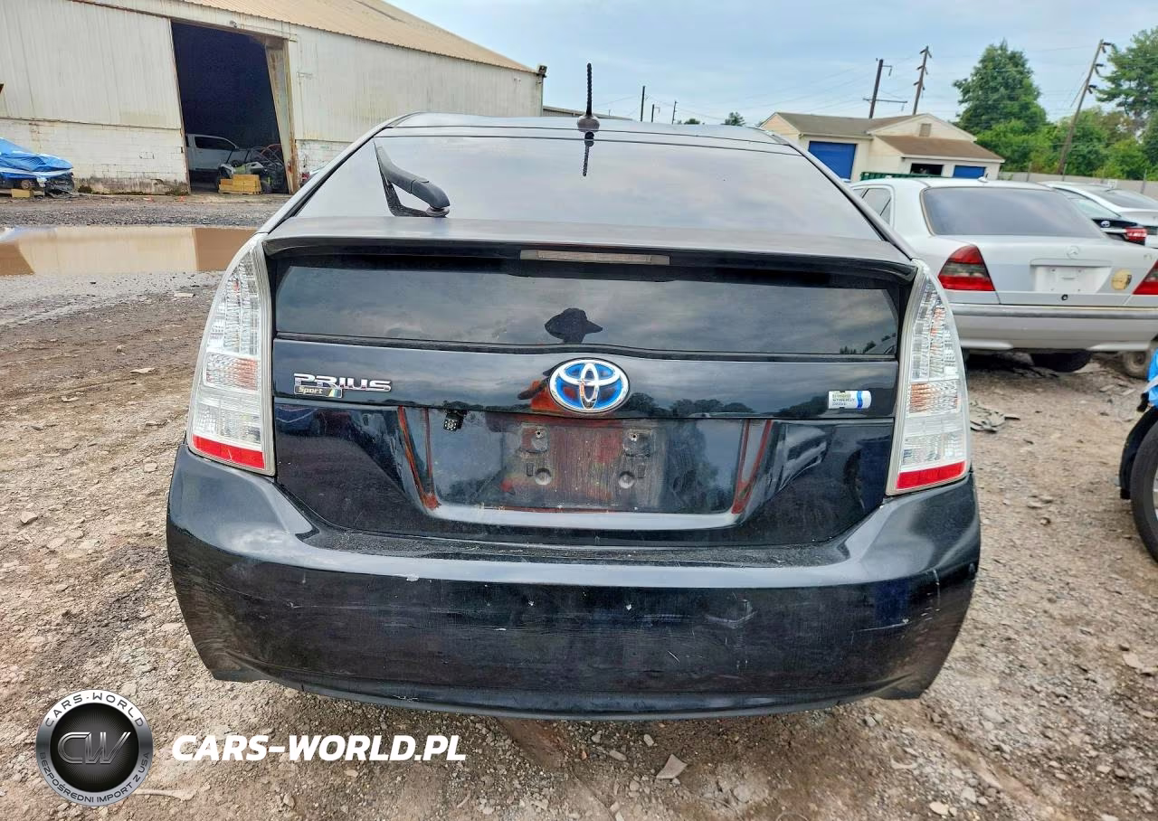 2011 Toyota Prius Two VIN:JTDKN3DU4B1384905 - 6