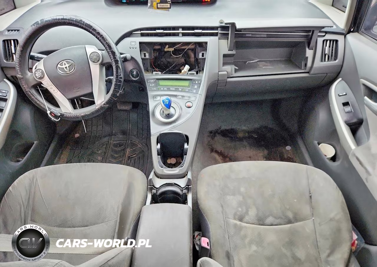 2011 Toyota Prius Two VIN:JTDKN3DU4B1384905 - 8