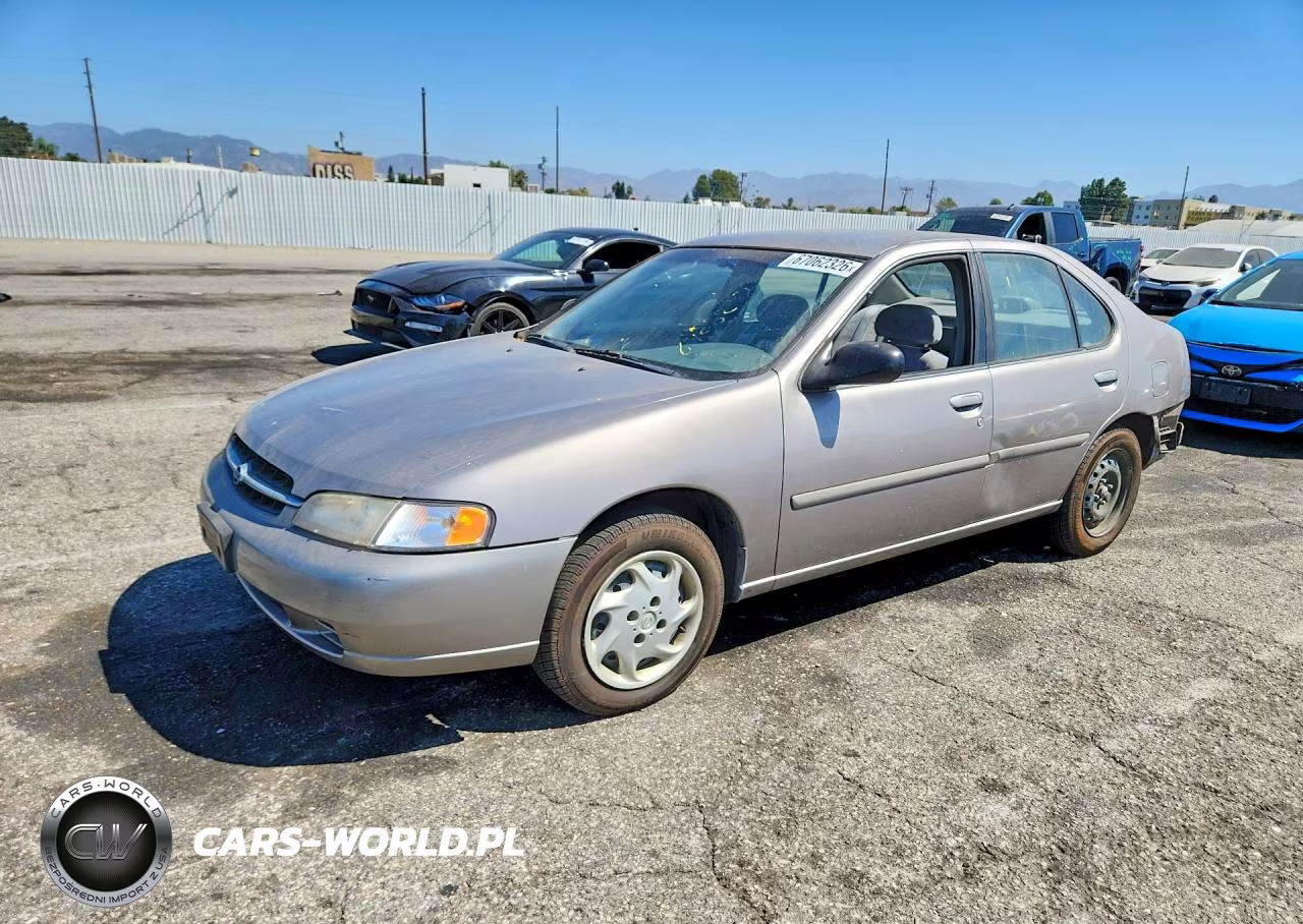1999 Nissan Altima Xe