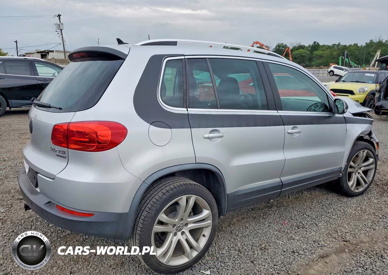 2012 Volkswagen Tiguan S VIN:WVGBV7AX0CW548897 - 3