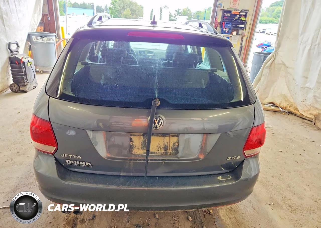 2010 Volkswagen Jetta S VIN:3VWMZ7AJ9AM677177 - 6