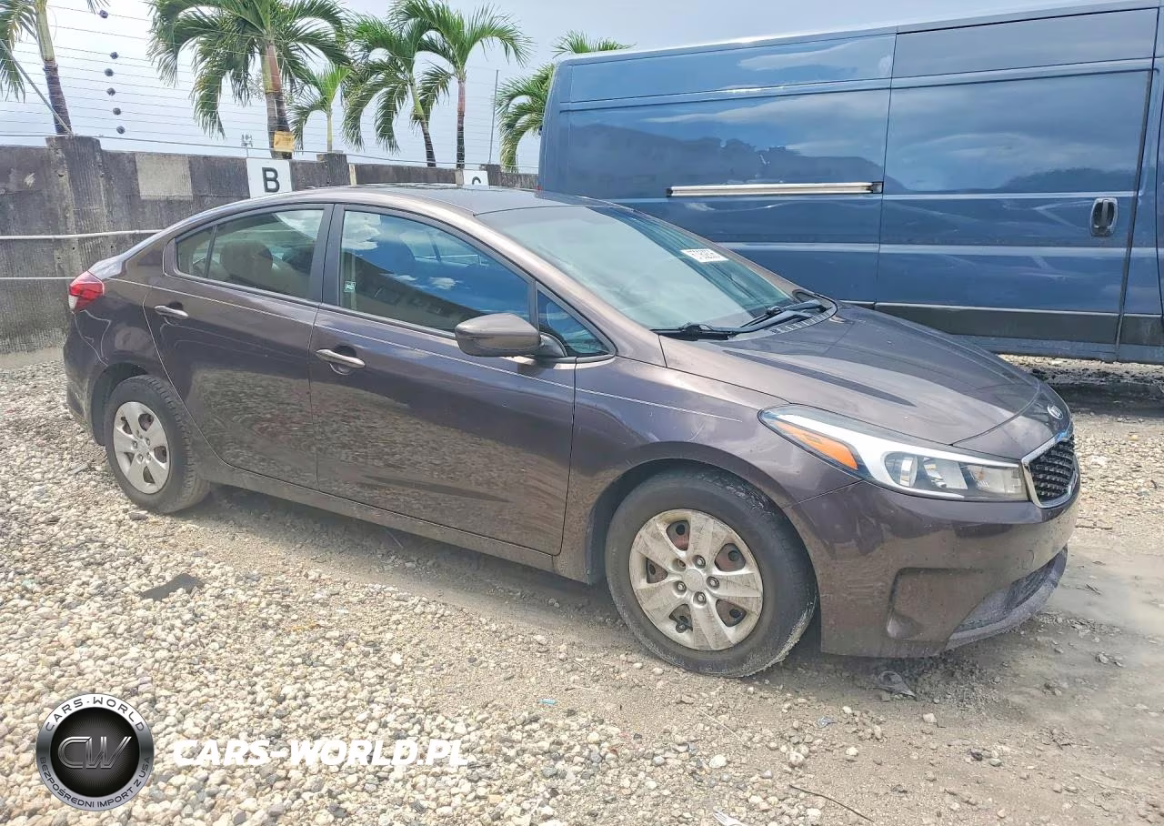 2018 Kia Forte Lx VIN:3KPFK4A74JE178705 - 4