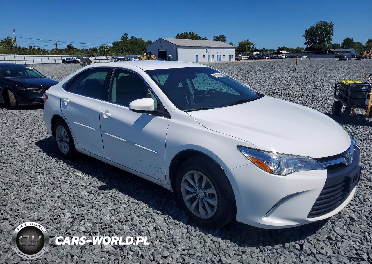 2017 Toyota Camry Le VIN:4T1BF1FK0HU658262 - 4