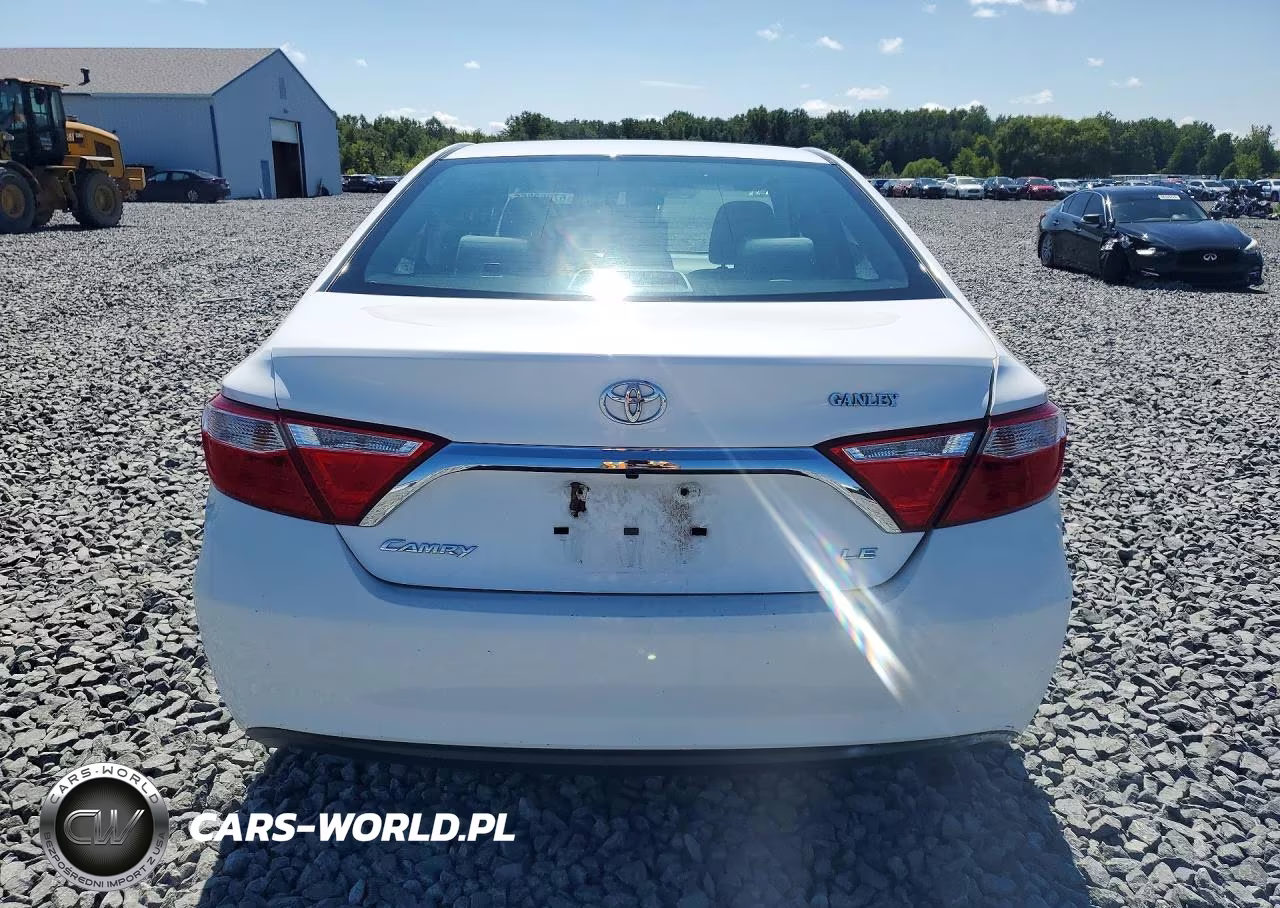 2017 Toyota Camry Le VIN:4T1BF1FK0HU658262 - 6