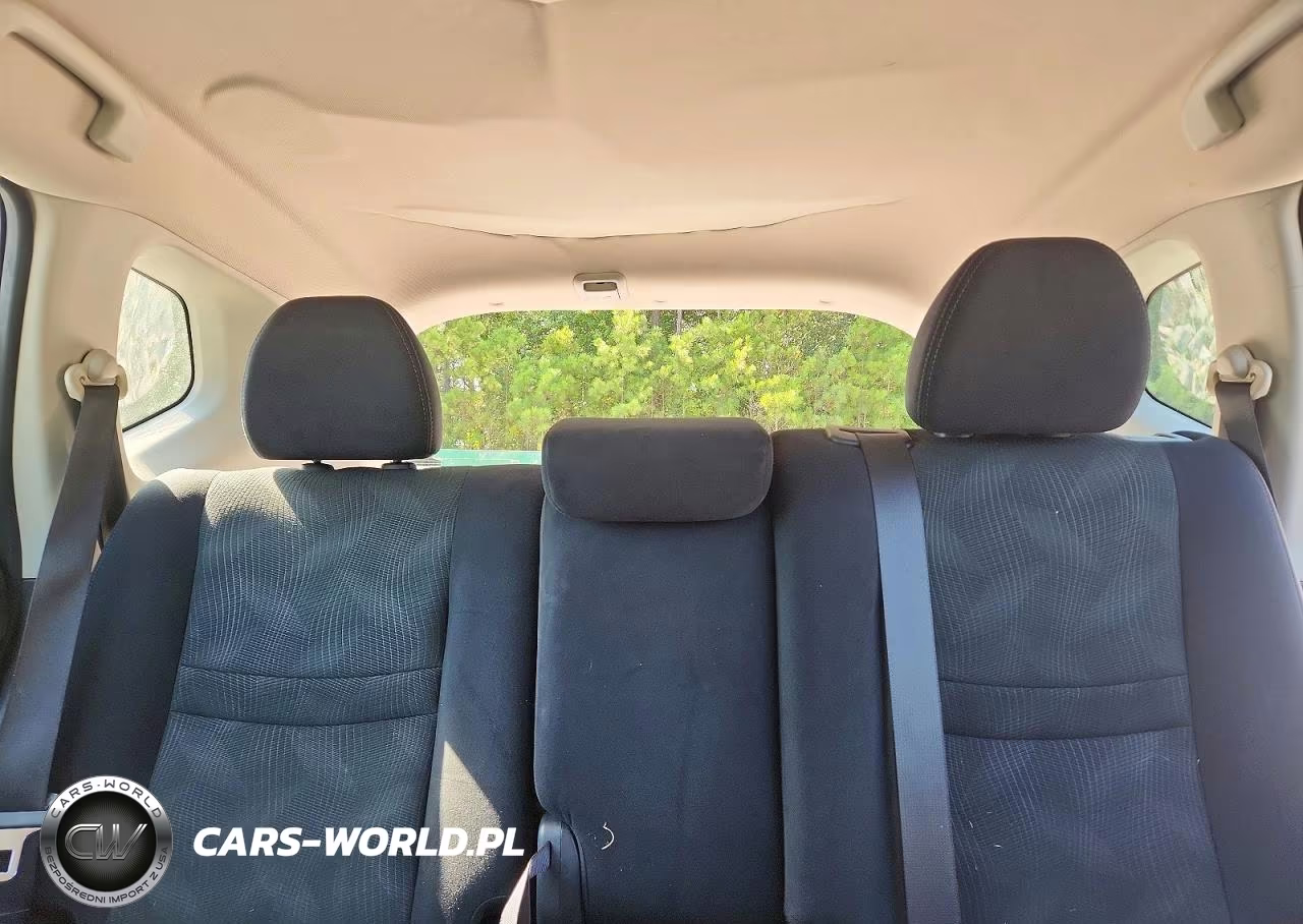 2015 Nissan Rogue S VIN:5N1AT2MT7FC894285 - 10