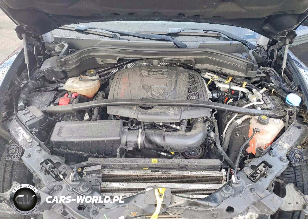 2022 Alfa Romeo Stelvio Ti VIN:ZASPAKBN2N7D24914 - 12