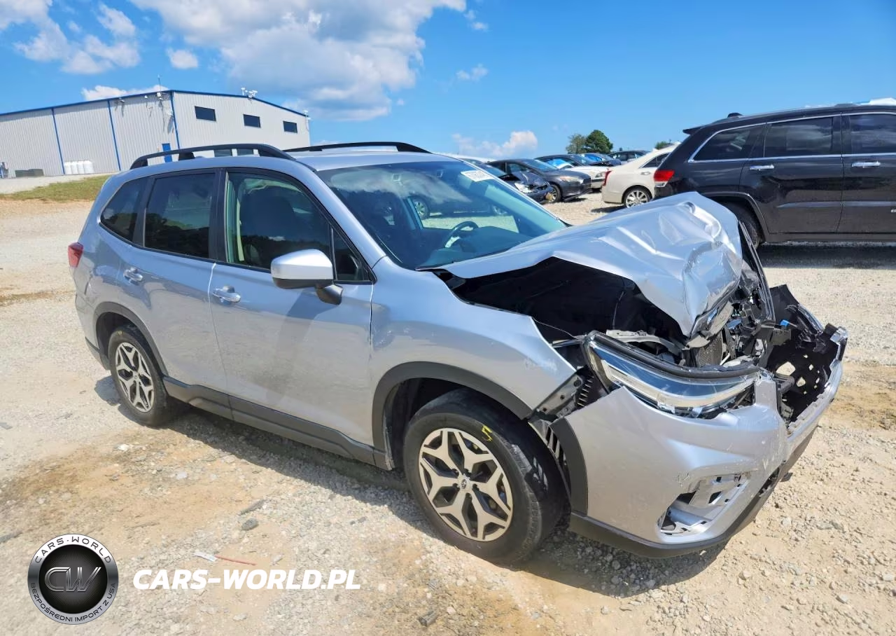 2020 Subaru Forester Premium VIN:JF2SKAJC6LH564048 - 4