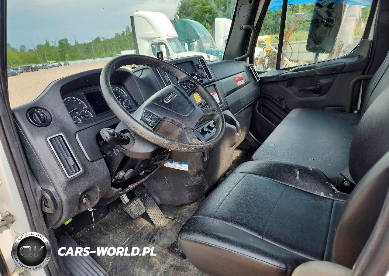 2025 Freightliner Business Class M2 Bucket Truck VIN:3ALKCYFE1SDVJ8327 - 7