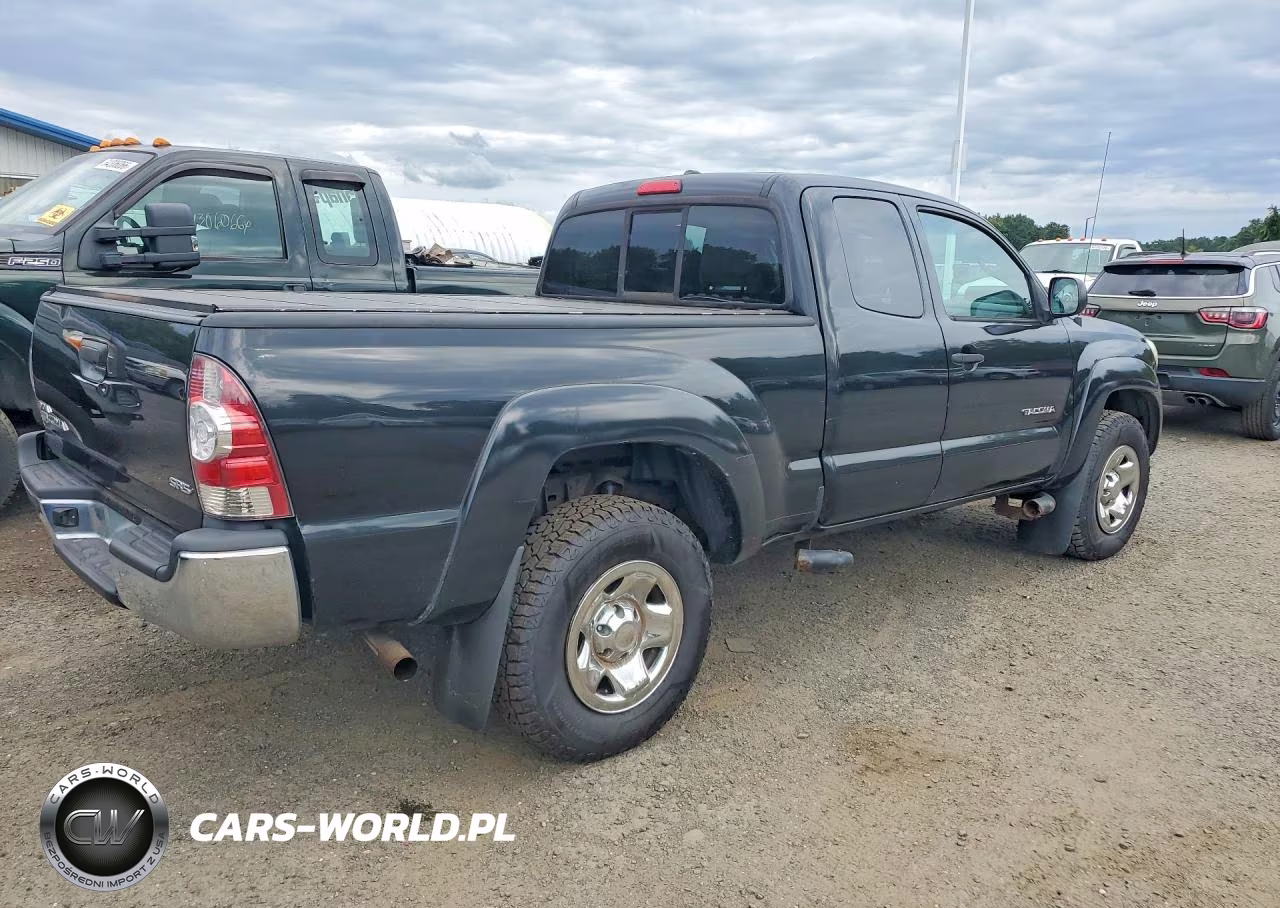 2010 Toyota Tacoma Access Cab VIN:5TEUX4EN3AZ744847 - 3