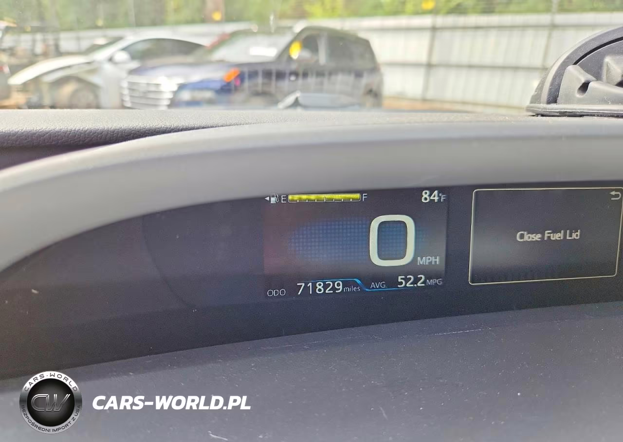 2016 Toyota Prius Four Touring VIN:JTDKARFU7G3521472 - 9