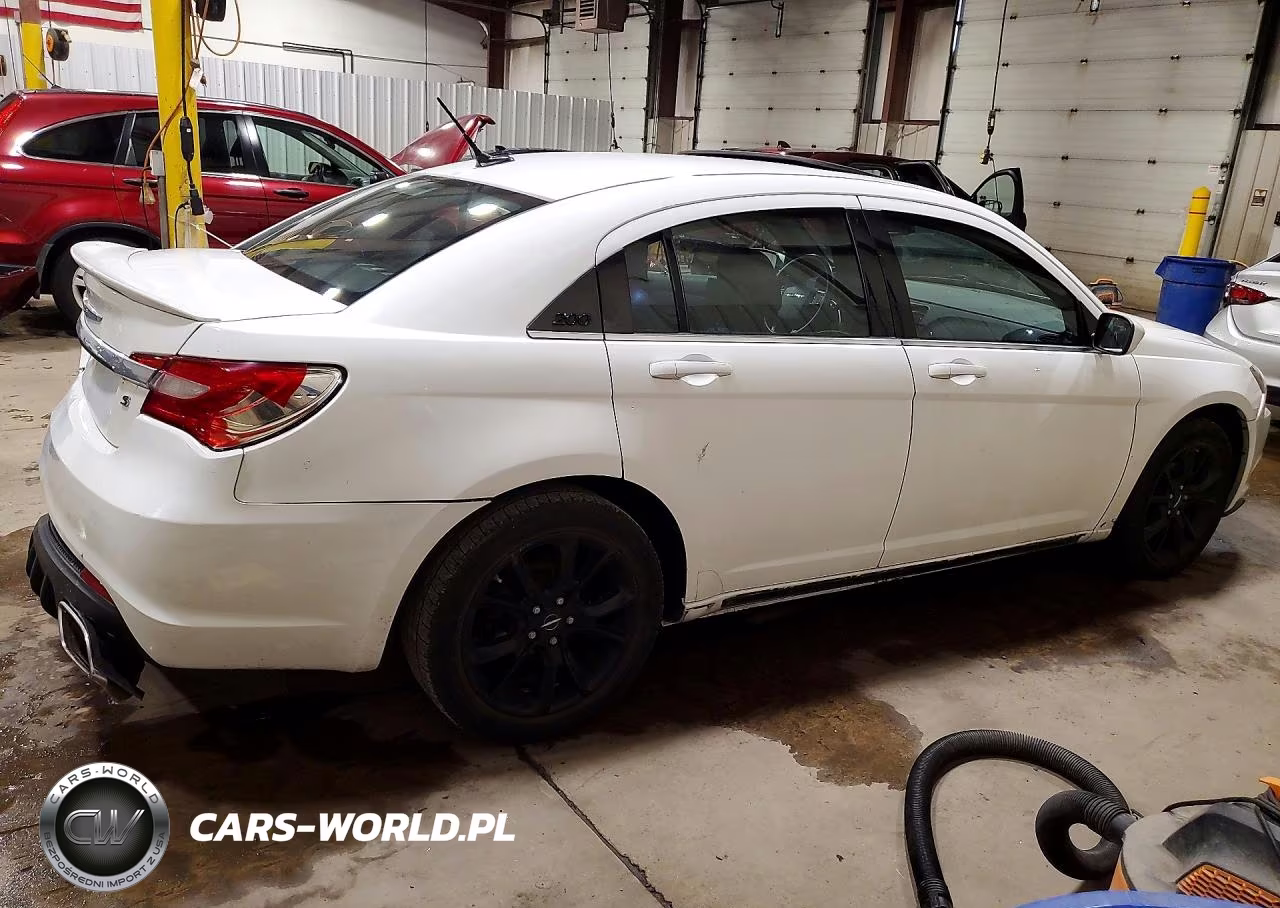 2013 Chrysler 200 Limited VIN:1C3CCBCG9DN738031 - 3