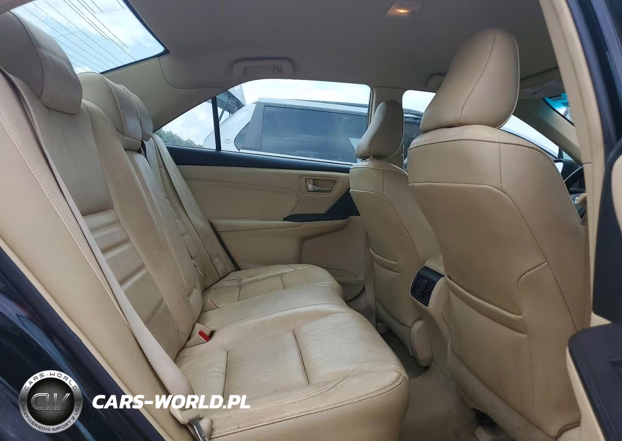 2016 Toyota Camry Xle VIN:4T4BF1FKXGR526159 - 10
