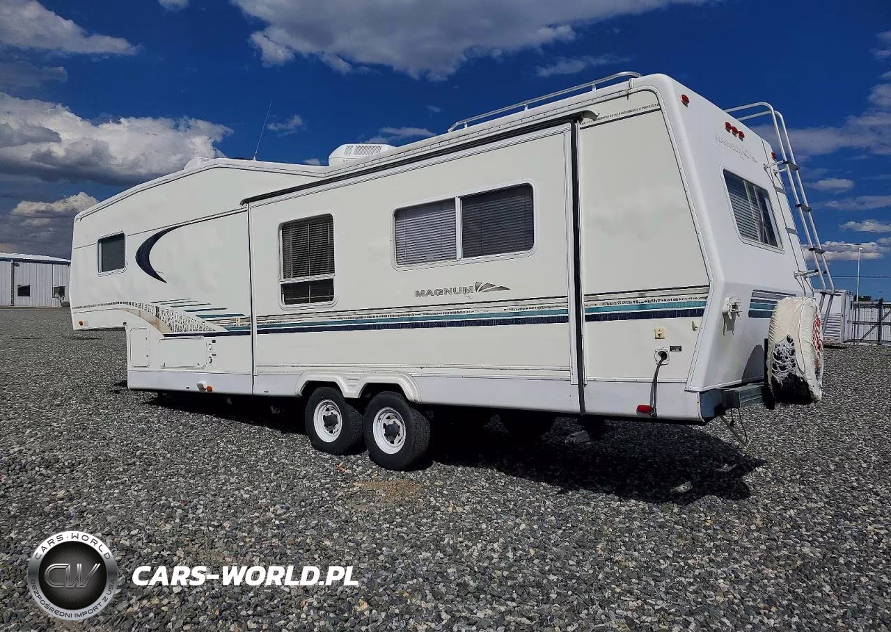 1998 Magnum Camper VIN:44HFM0P27W4014310 - 3