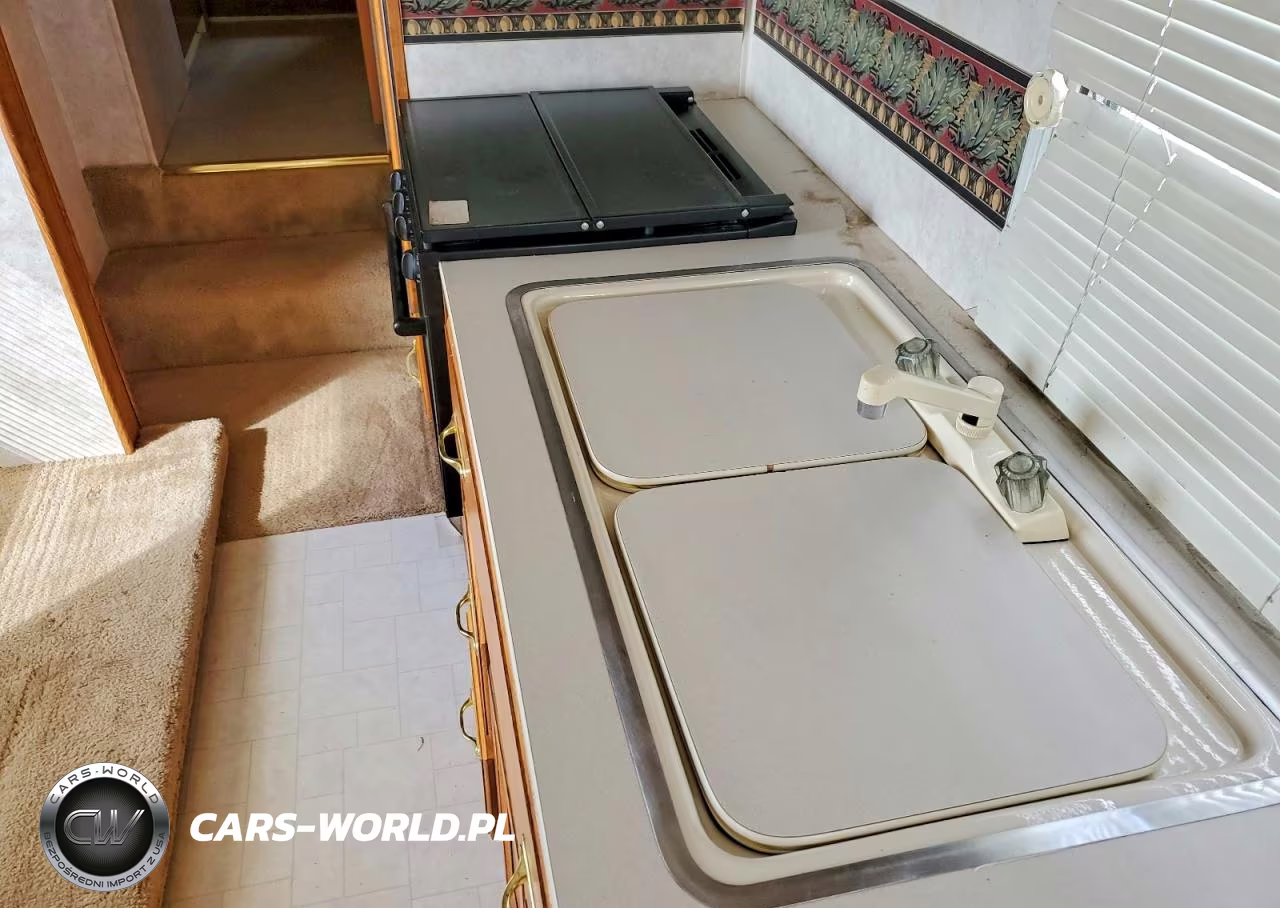 1998 Magnum Camper VIN:44HFM0P27W4014310 - 9