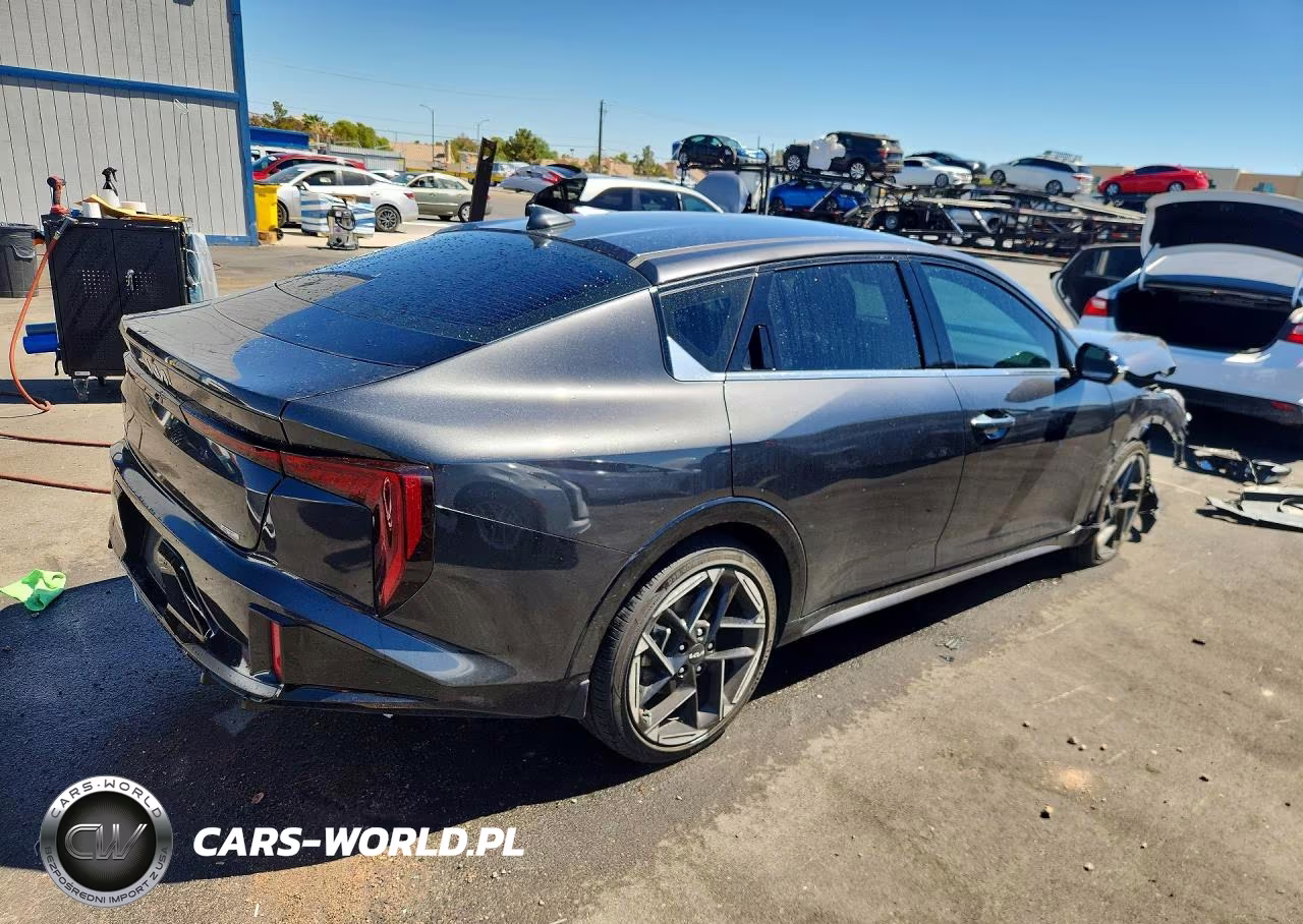 2025 Kia K4 Gt Line VIN:3KPFW4DE3SE057633 - 3