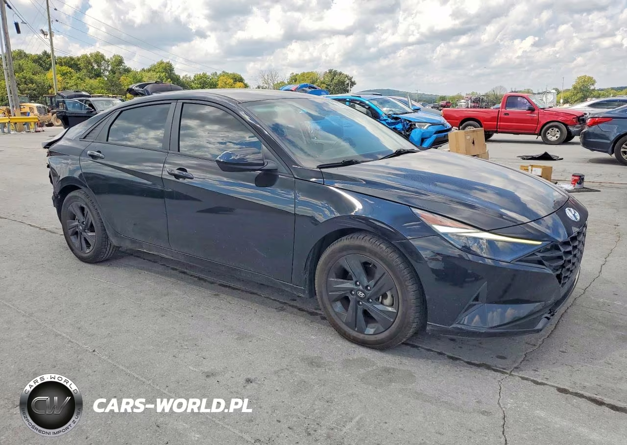 2022 Hyundai Elantra Sel VIN:KMHLM4AG4NU359464 - 4