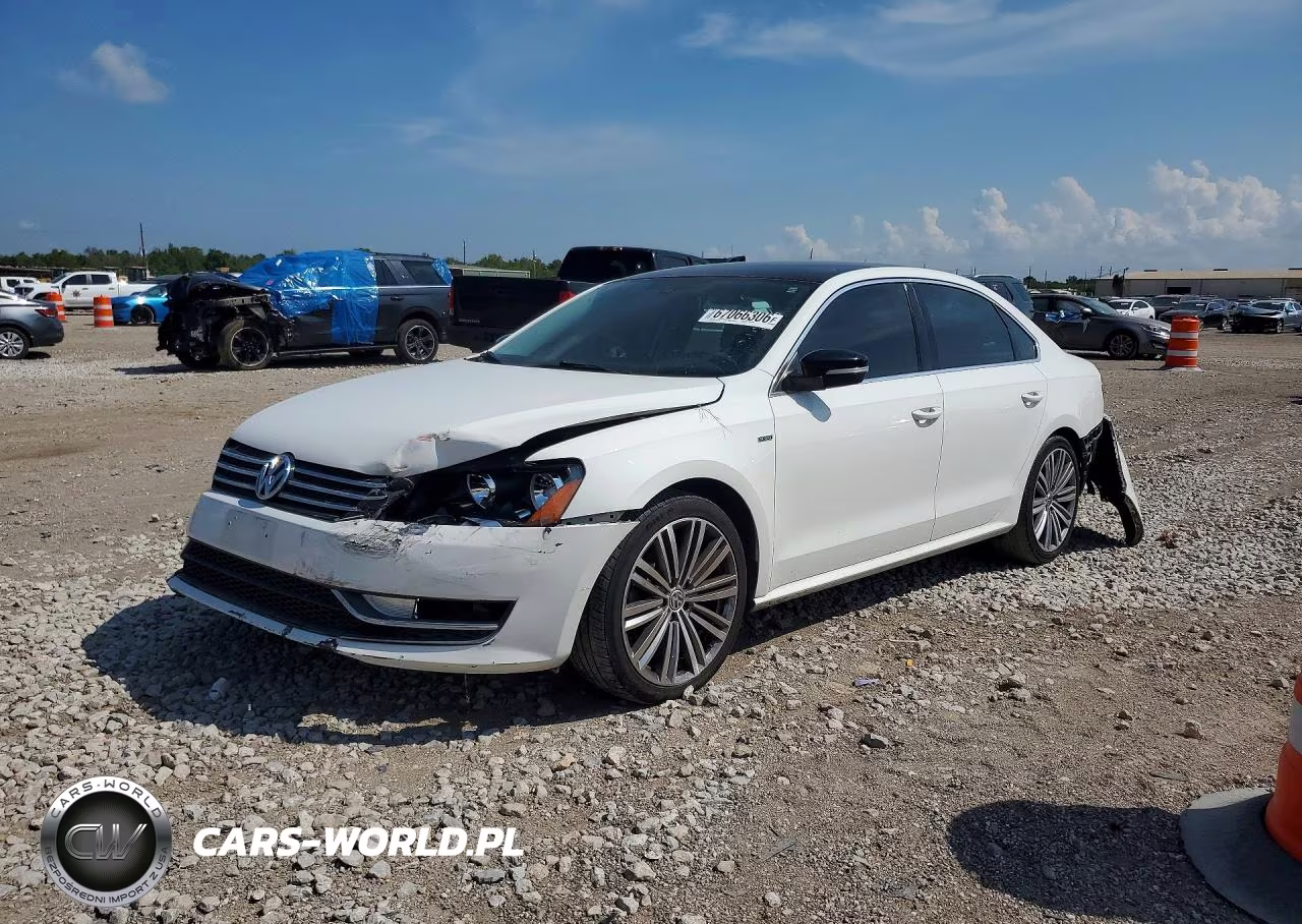 2015 Volkswagen Passat Se VIN:1VWBS7A37FC068174 - 1
