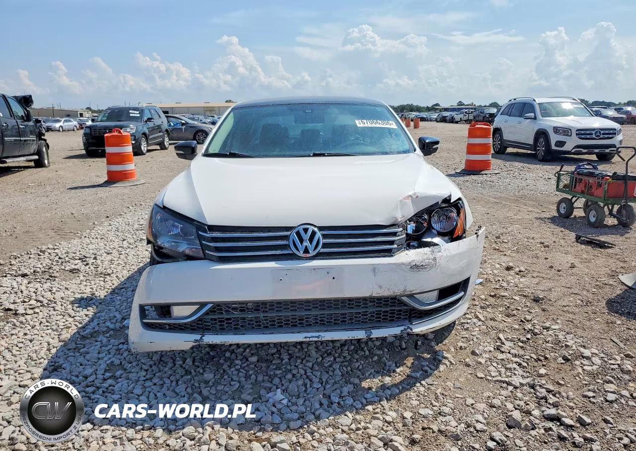 2015 Volkswagen Passat Se VIN:1VWBS7A37FC068174 - 5