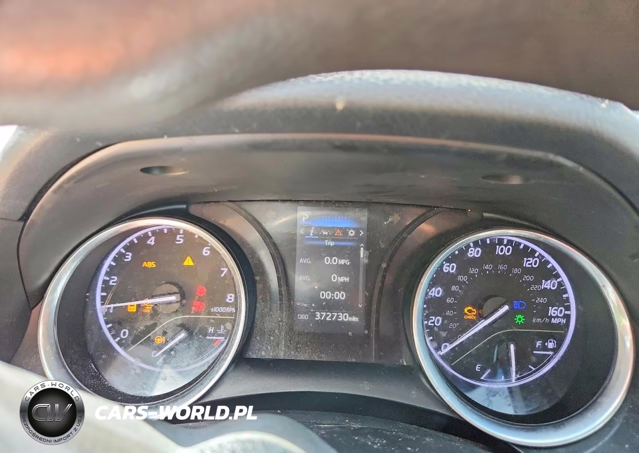 2018 Toyota Camry Le VIN:4T1B11HK1JU535054 - 9