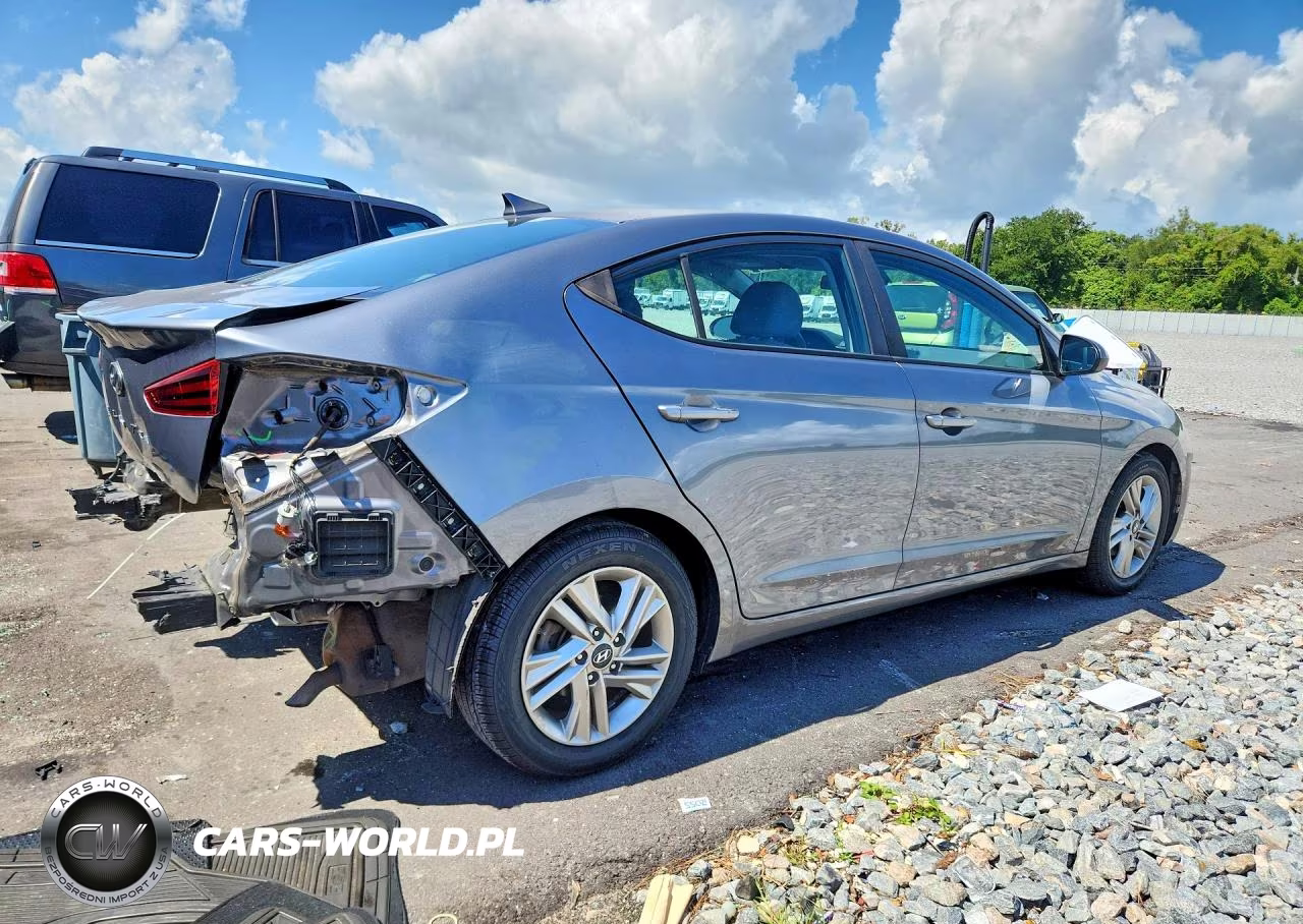 2019 Hyundai Elantra Sel VIN:5NPD84LF7KH466287 - 3