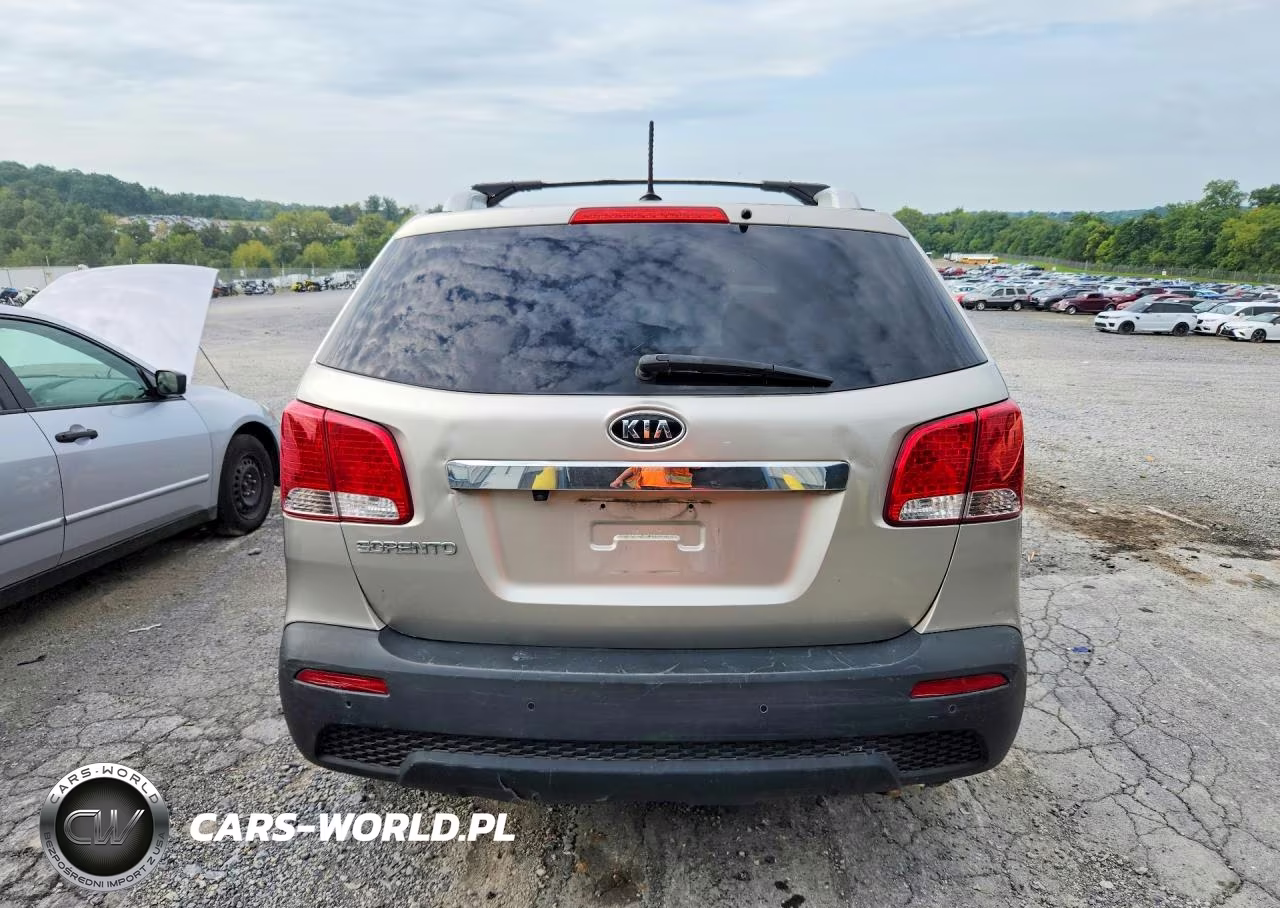 2013 Kia Sorento Lx VIN:5XYKT3A6XDG319751 - 6