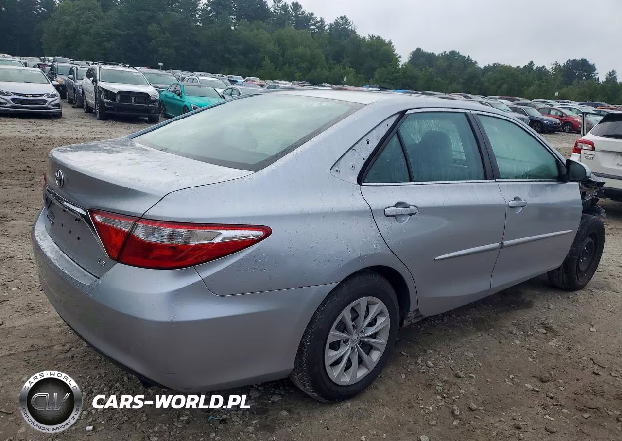 2017 Toyota Camry Le VIN:4T1BF1FK1HU433851 - 3