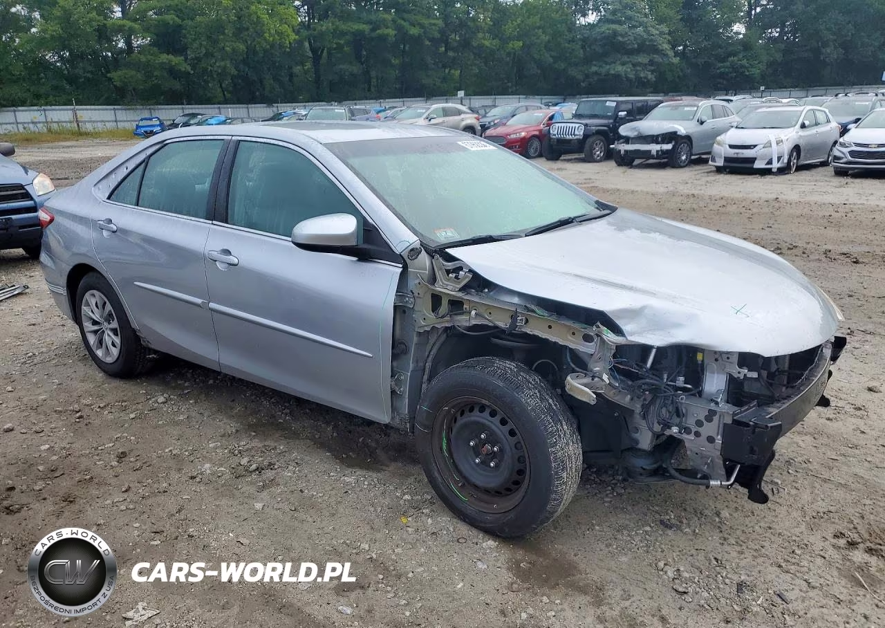 2017 Toyota Camry Le VIN:4T1BF1FK1HU433851 - 4